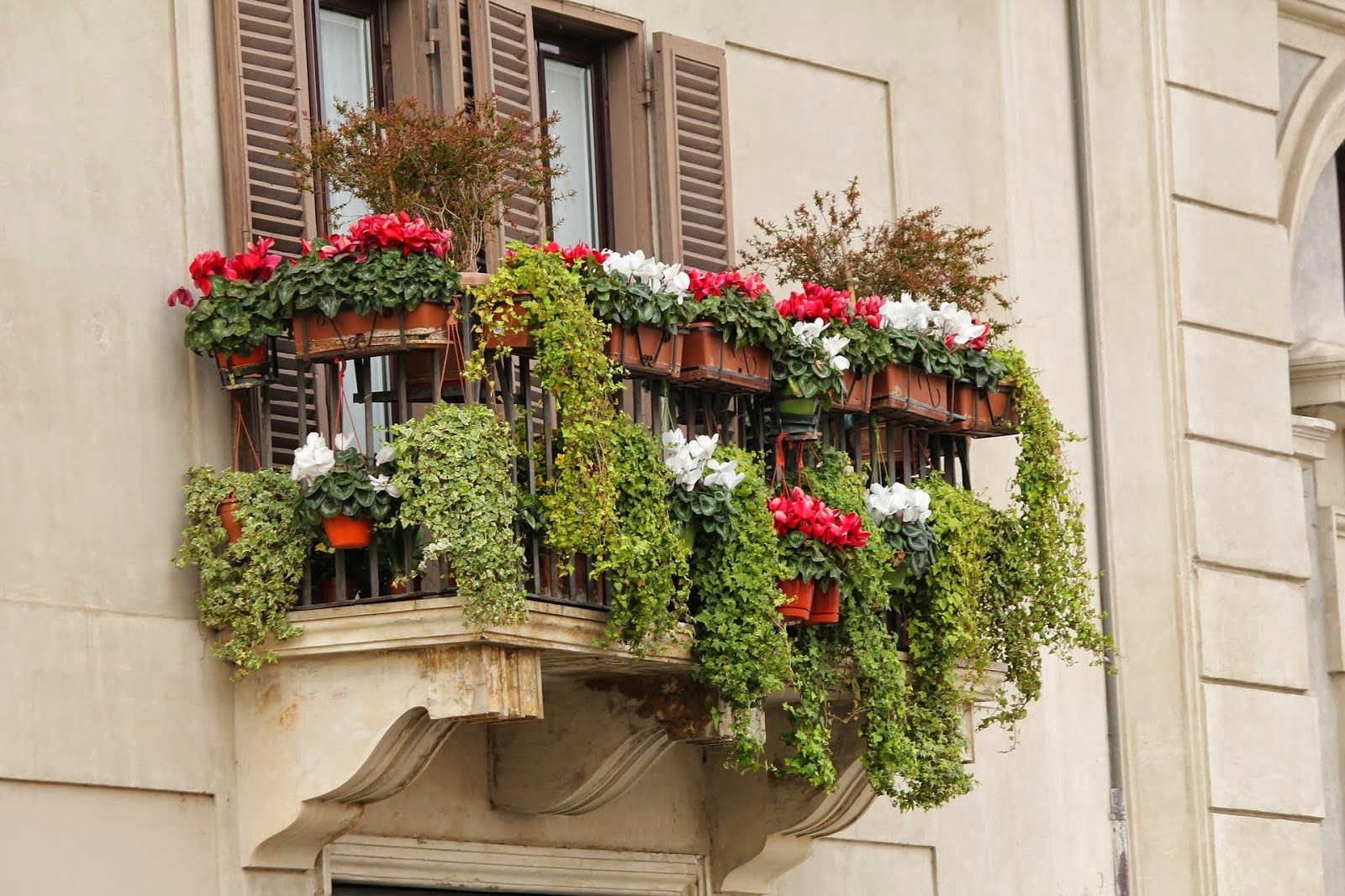 Bagnare i vasi sul balcone: kit irrigazione Il mio balcone PRECISION